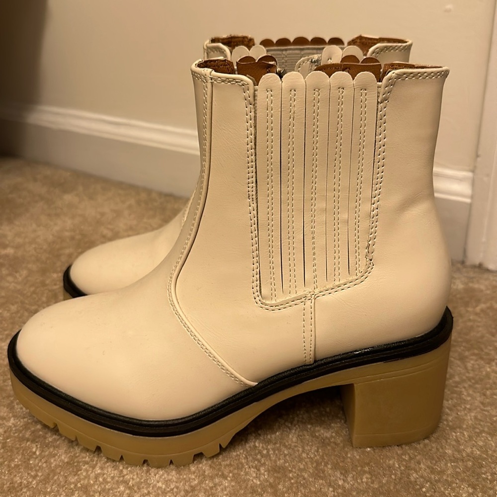 White Chelsea platform boots